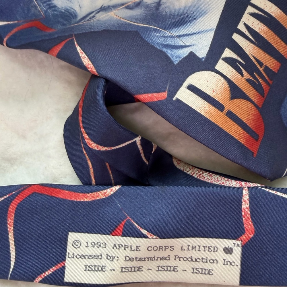 Vintage Beatles Silk Tie with Blue and Red Design - Picture 5 of 13
